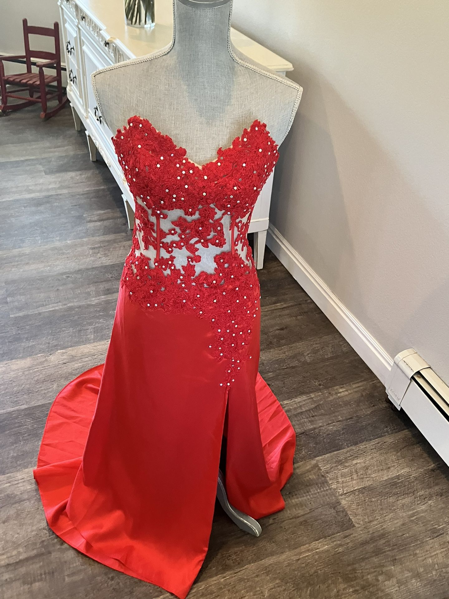 JOVANI RED  Prom Formal Ball Gown Size 8 