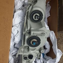 TOYOTA CAMRY 2014-15 DRIVER SIDE HEADLIGHT!!!