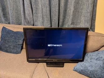 Emerson 32” Flat Screen TV