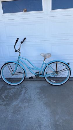 Powder blue beach cruiser