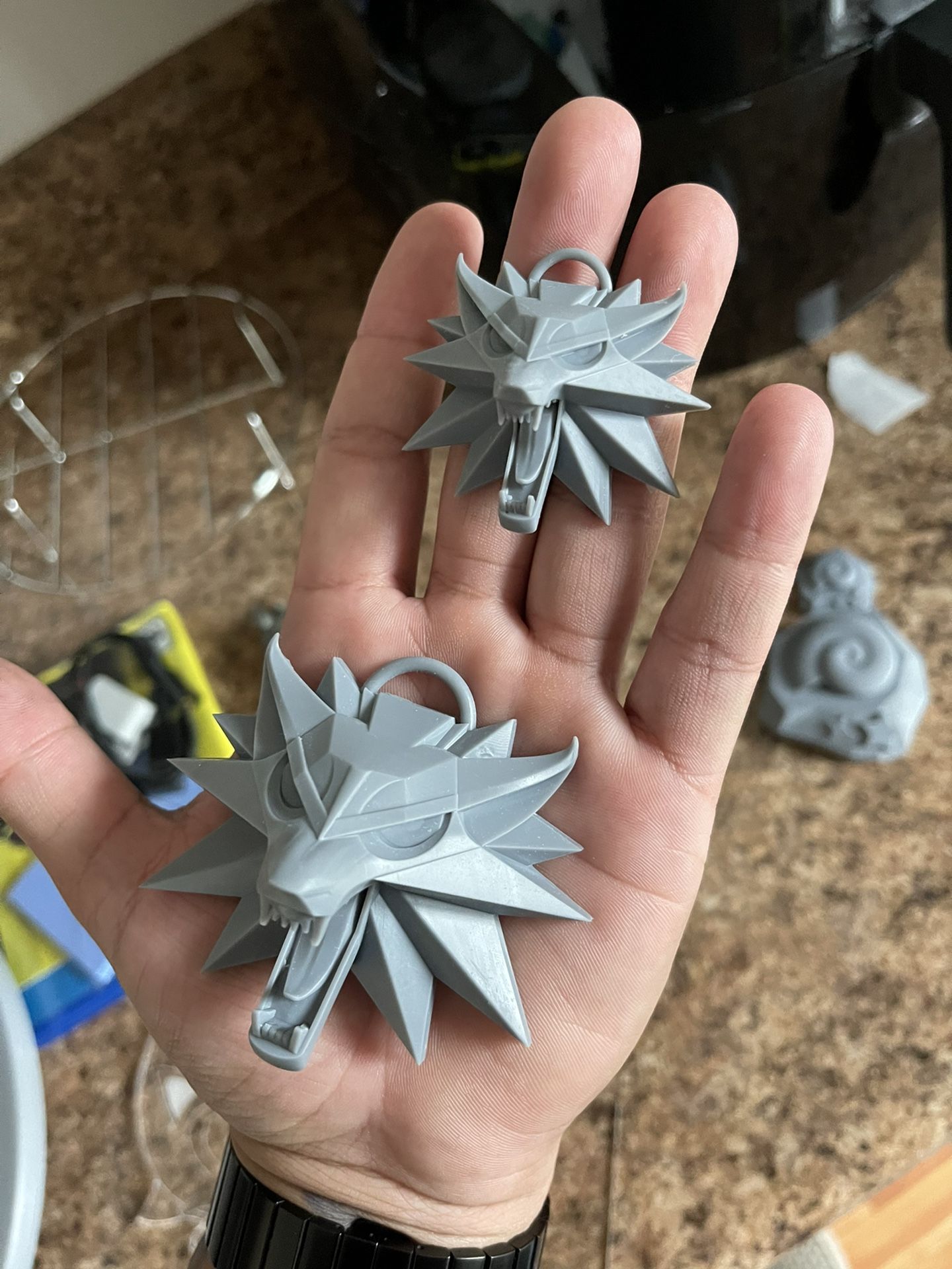 DIY Witcher Geralt Lion Amulet 7x8"