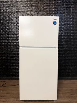 MIDEA REFRIGERATOR w/WARRANTY! R3246A