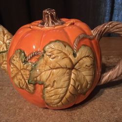 Lucie Sable Pumpkin Teapot With Autumn Leaves
