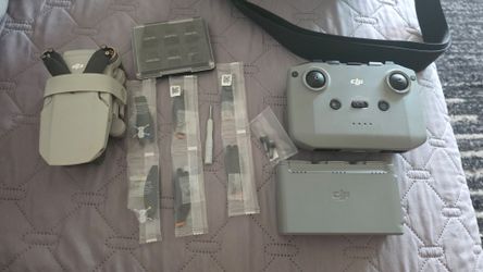 DJI Mini 2 Fly More Combo – 4K Camera Drone (3 Batteries + Case) – Great Condition