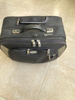 Business lap top roller bag