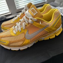 Nike Zoom Vomero 5 - Size 10 Men’s 