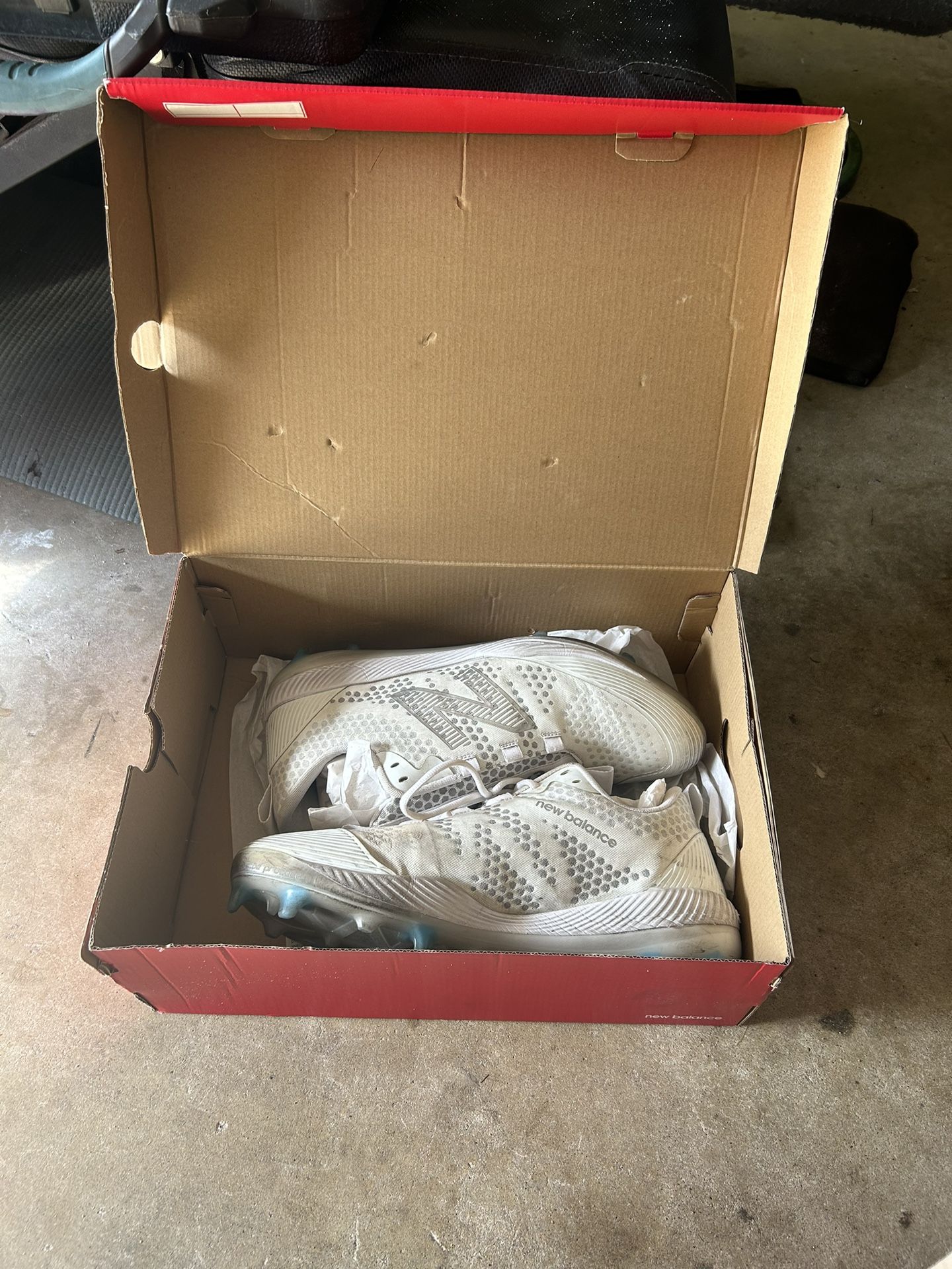 New balance baseball cleats