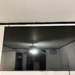 40” TV