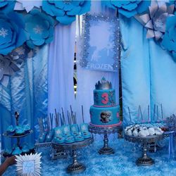 Frozen Backdrop Setup Balloon Garland