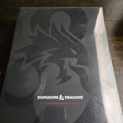 Dungeons And Dragons Set.  NEW