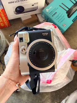 Instax mini 90, free strap, battery included