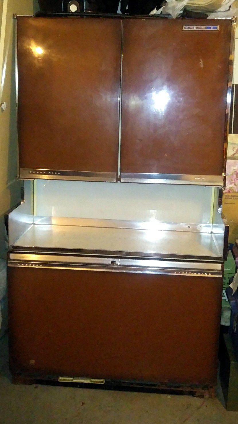 Vintage 1964 General Electric Americana Refrigerator