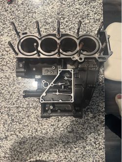 YZF R6 ENGINE  CRANK CASE BLOCK UPPER 2006-2015