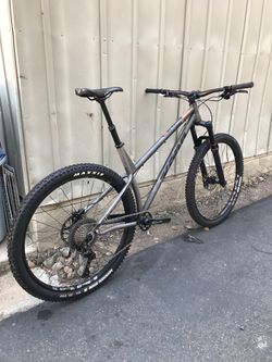 Xl Kona Honzo w high end build for Sale in Tustin CA OfferUp