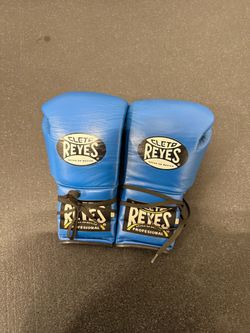 Cleto Reyes Professional Lace-Up Boxing Gloves