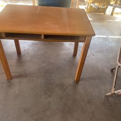 desk For Sale$5. See Pictures Of Beauty.