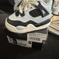 4 Retro Jordan 