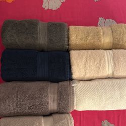 Large Towels (7 Variety of Colors)