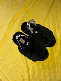 UGG Fluff Yeah Slide Slippers Black  SIZE 5