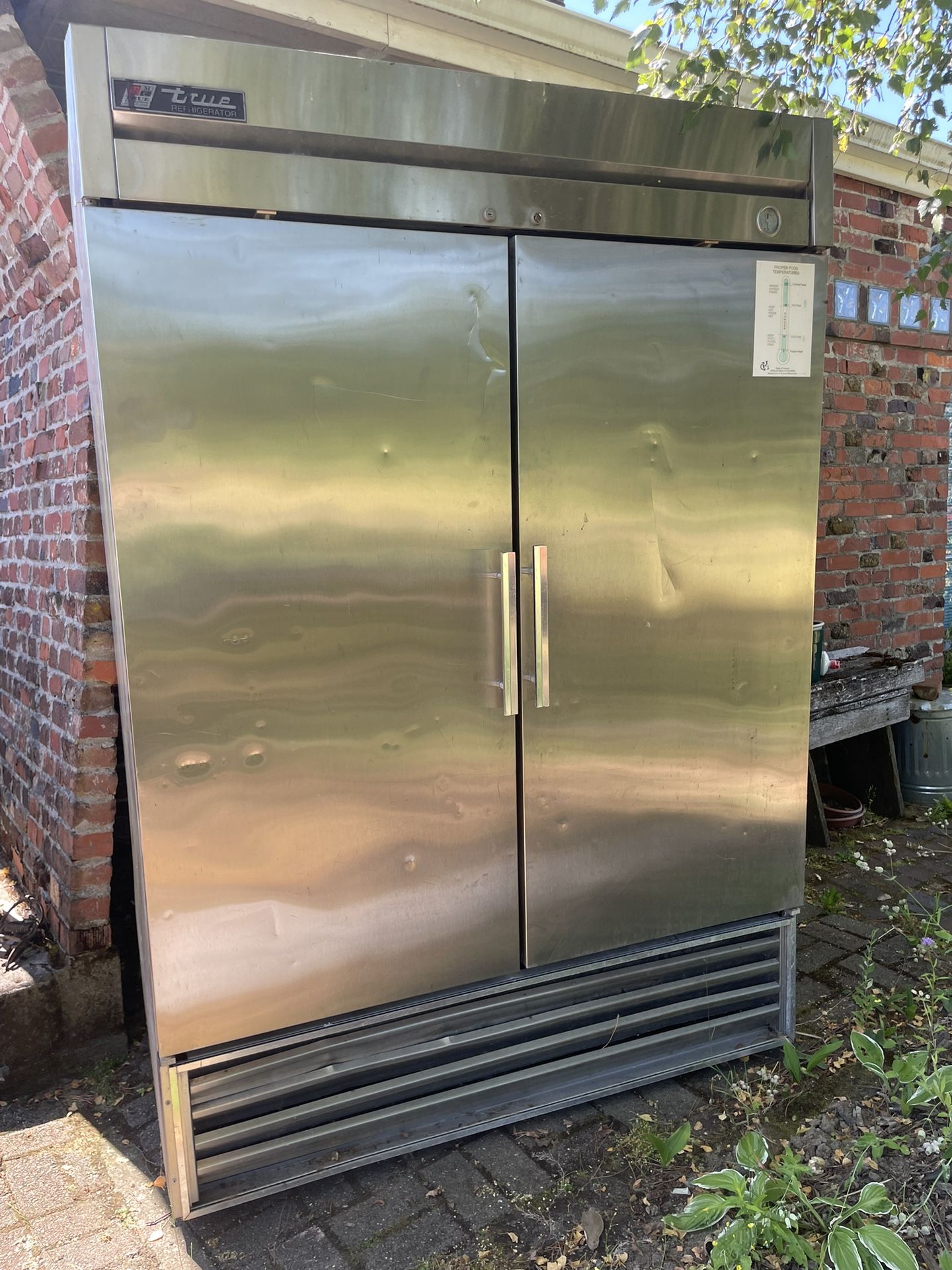 Commercial Double Door Refrigerator