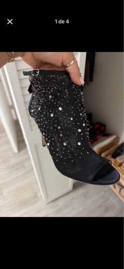 Badgley Mischka shoes
