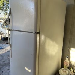 Kenmore Refrigerator 