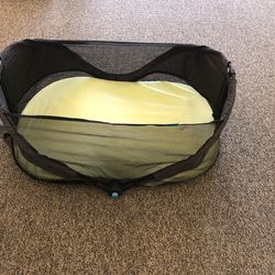 Brica by munchkin fold and go travel bassinet