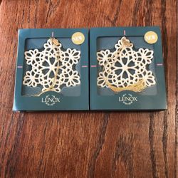 Retired 2nd In The Series  Annual Snow Fantasies Snowflakes Series