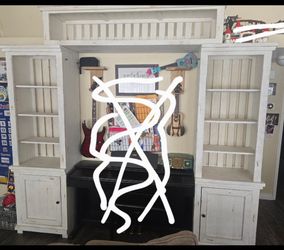 Entertainment center 3 piece