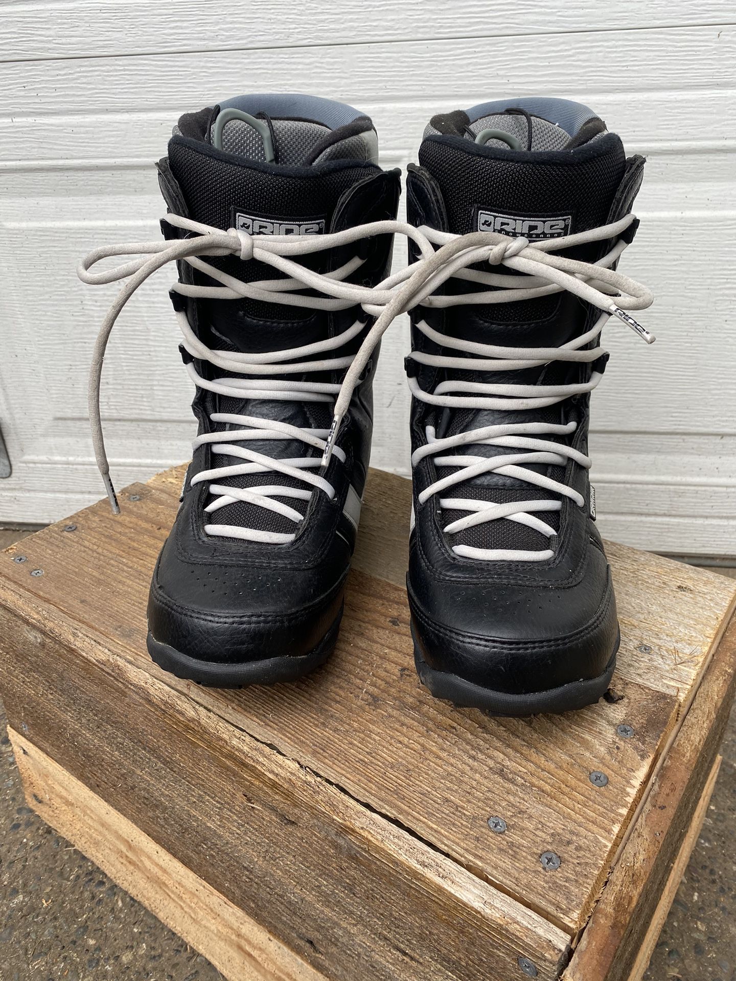 Ride Orion Snowboard Boots Womens Size 9