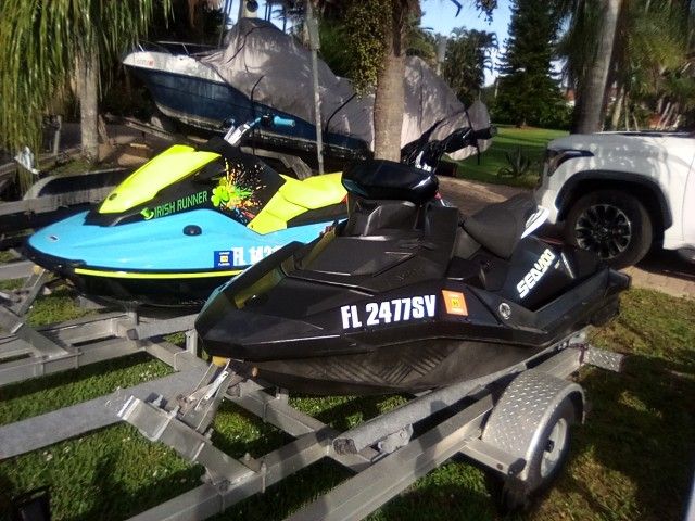 Pair 2023 Yamaha Jet Blaster & 2022 Sea-Doo TRIXX Jet Skies 30 & 40 Hours. Titles. Like new. Aluminum Trailer. Ready To Have Fun Fun On The Water.