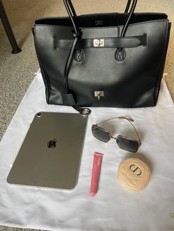 Bel Air Carry All Bag medium in Black (Balenciaga Bel Air Carry All Medium)