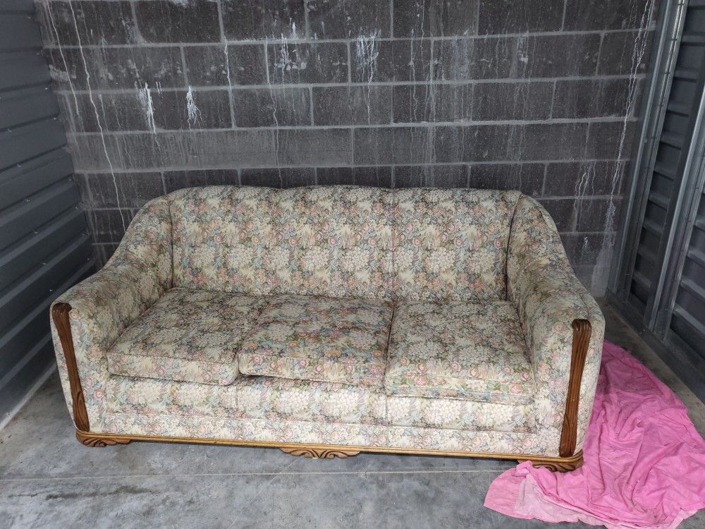 FREE Antique 60's Biltwell Couch