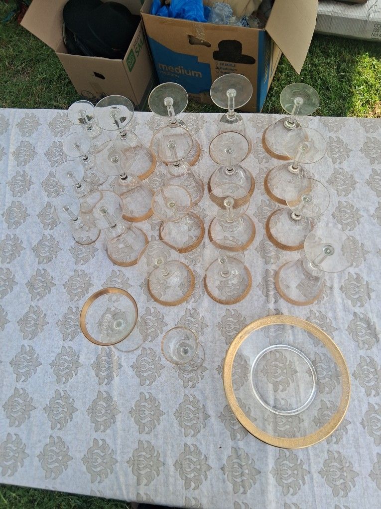 Gold Rimmed Champagne Glasses 