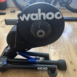 Wahoo KICKR V4 (2019 Edition with Axis Action Feet + Thru Axle Adapter Kit)