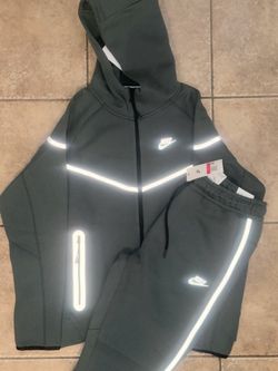 Nike Tech