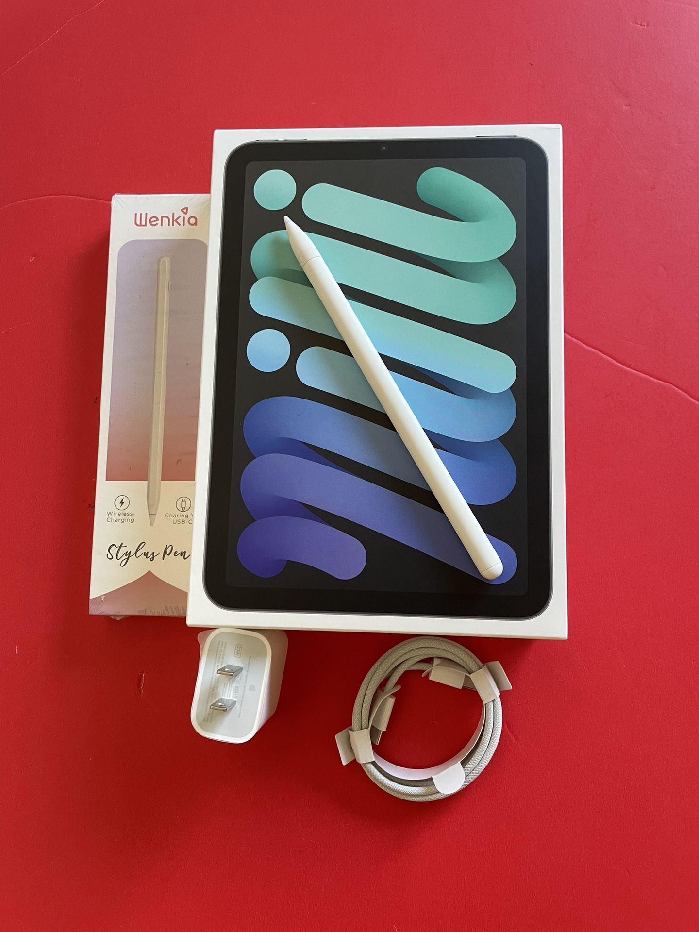 Apple ipad Mini 6th Generation (2021 model) 64GB With Box And Accessories (256gb $420) 