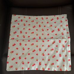 Strawberry Print, Zipper Pillowcase 18x18 Without Insert