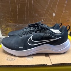 Men’s Nike Downshifter 12 Brand New  no box Never Been Worn Size 12 Black White