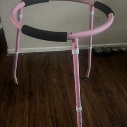 FREE Roller Skater Assistant 