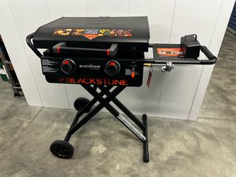 Blackstone 22” folding griddle with accessories