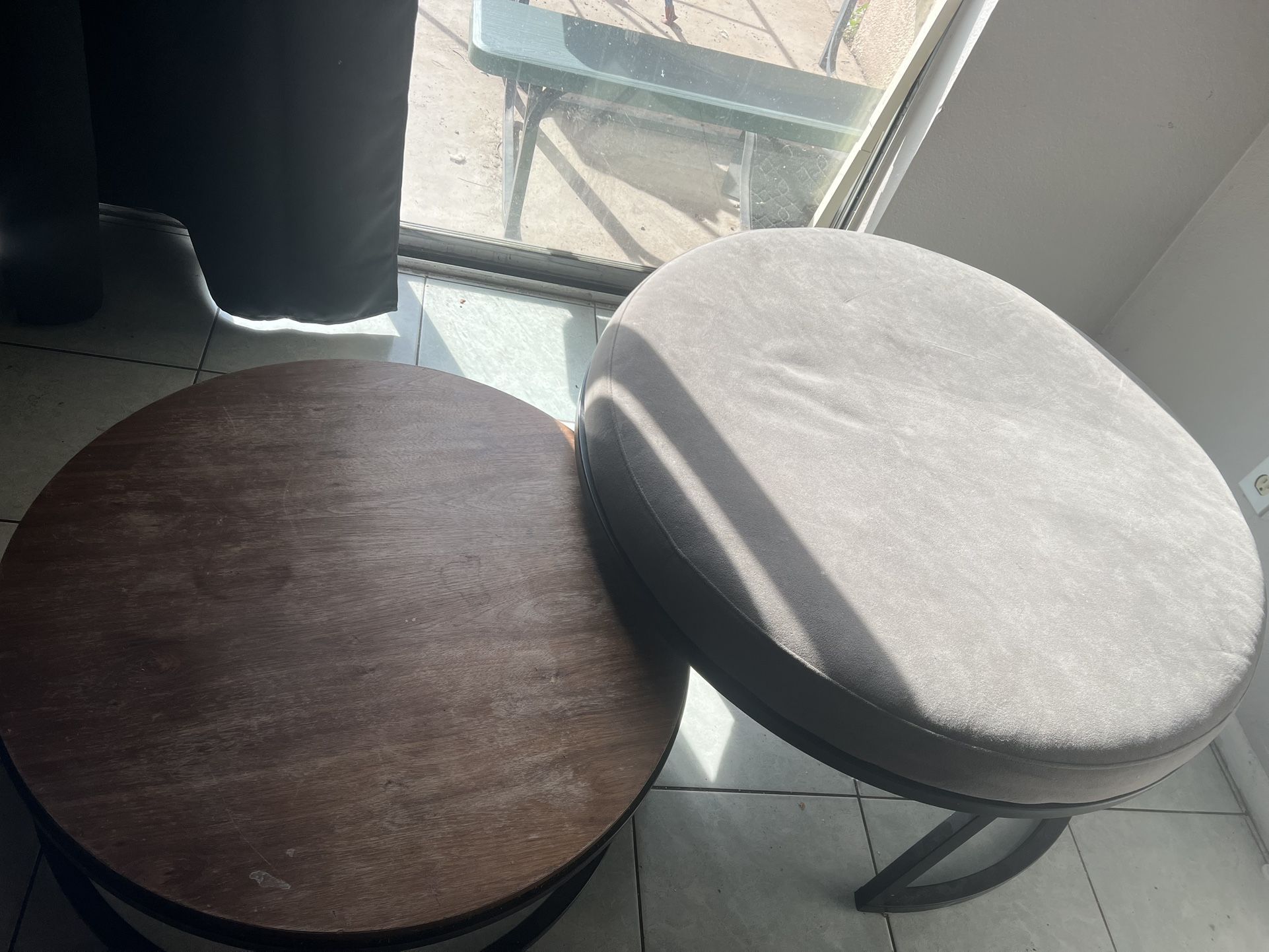 Ottoman with Table
