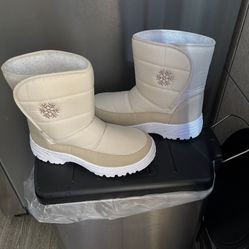 Excellent condition ice boots