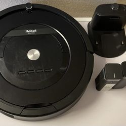 iRobot Roomba 805 Vacuum