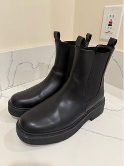 Black Boots