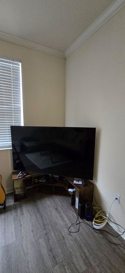70" LG TV