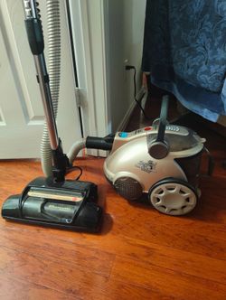 Hoover bagless canister vacuum