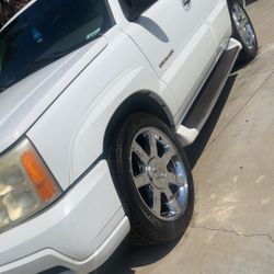2002 Cadillac Escalade 