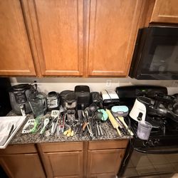 All Need To Go Together! All Decor In Pic! Make Offer!!!! Need Gone ASAP! 