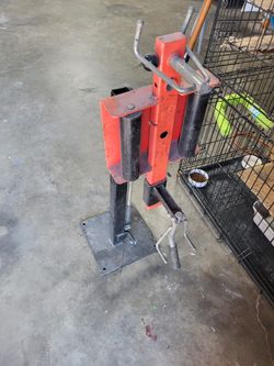 Dynamo Portable Tire Spreader